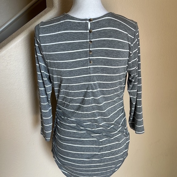 Jessica Simpson maternity striped top - Picture 3 of 6